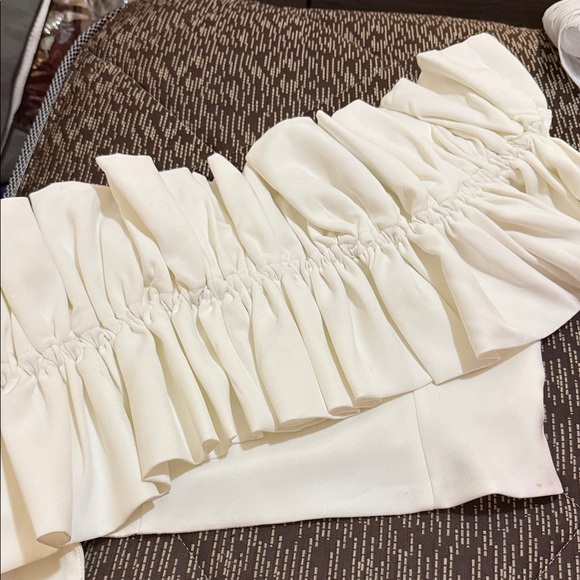 lissa porrata Tops - Elegant Cream Blouse with Ruffle Detail